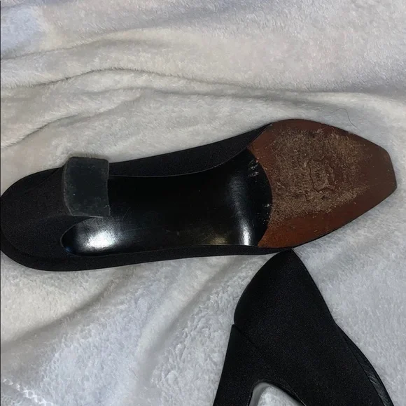 Stuart Weitzman Black Satin Heels w/Beadwork- NICE - Picture 9 of 12